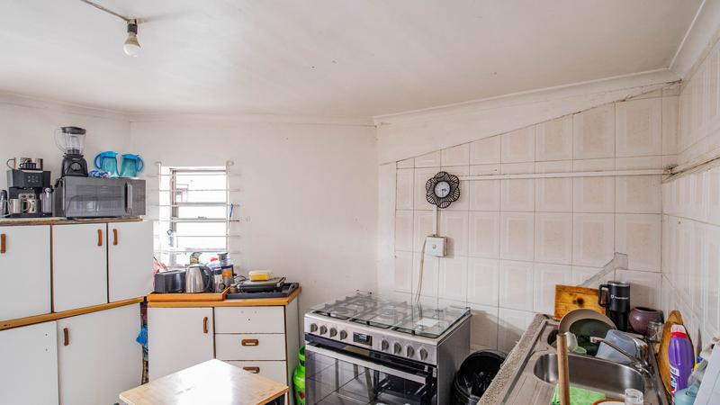 6 Bedroom Property for Sale in Salt River Western Cape